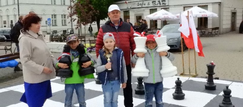 Spotkanie przy szachownicy na Placu Kościuszki