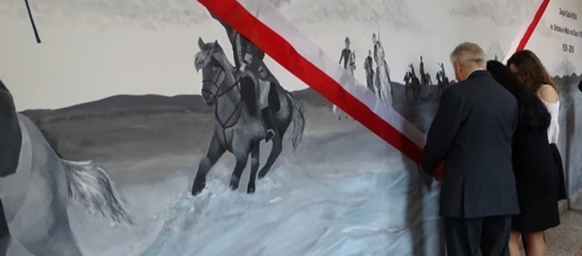 Odsłonięcie patriotycznego murala w ,,Ogrodniku"
