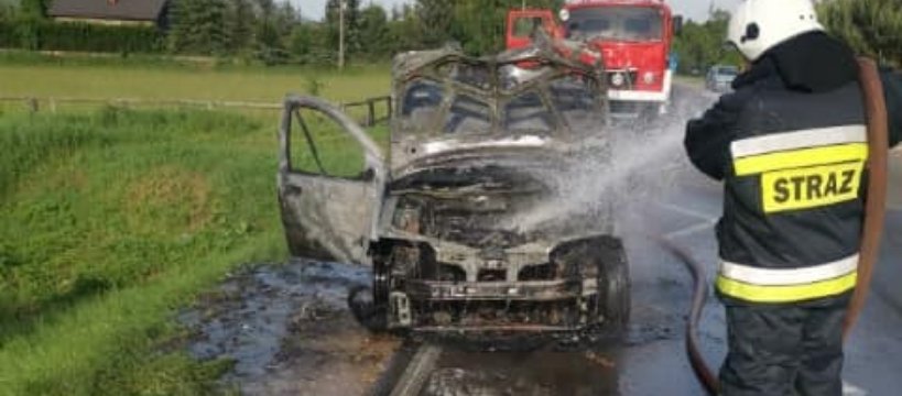 Pożar samochodu osobowego w miejscowości Kromnów