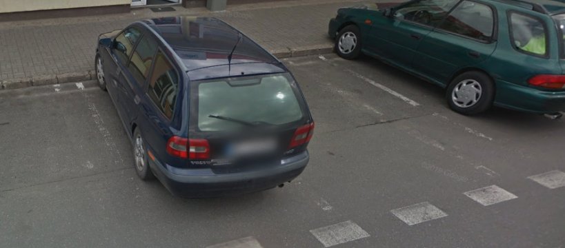 Ulica pokoju i miejsca parkingowe - obserwacja / analiza