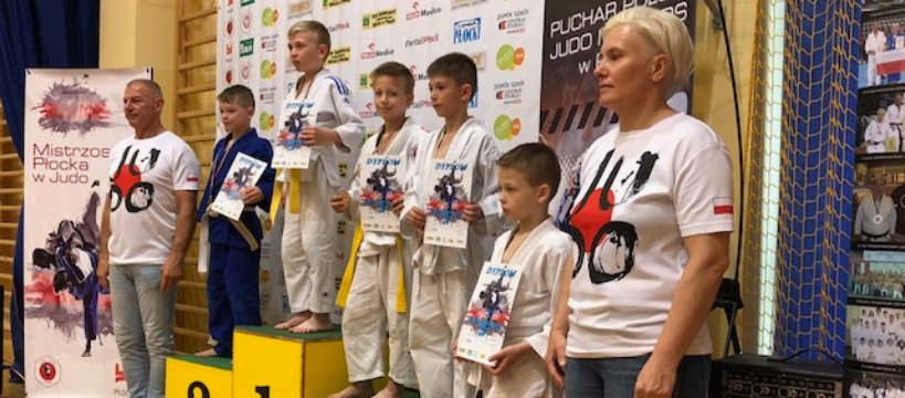  Zawodnicy Siódemki z medalami Otwartych Mistrzostw Płocka w Judo.