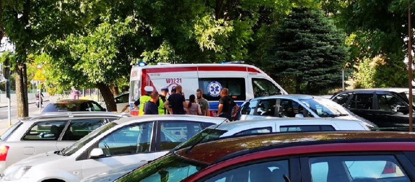 1,5- roczne dziecko wypadło z okna na trzecim piętrze przy ul. Staszica