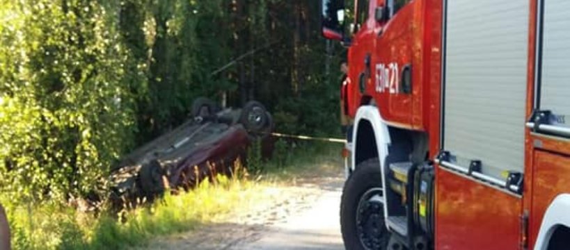 Kolejne dachowanie samochodu 