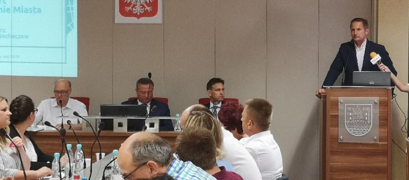 Absolutorium przyznane burmistrzowi – bez jednomyślności