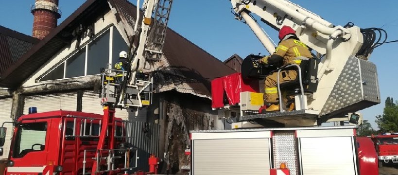 Pożar magazynu na ul. Chemicznej w Sochaczewie 