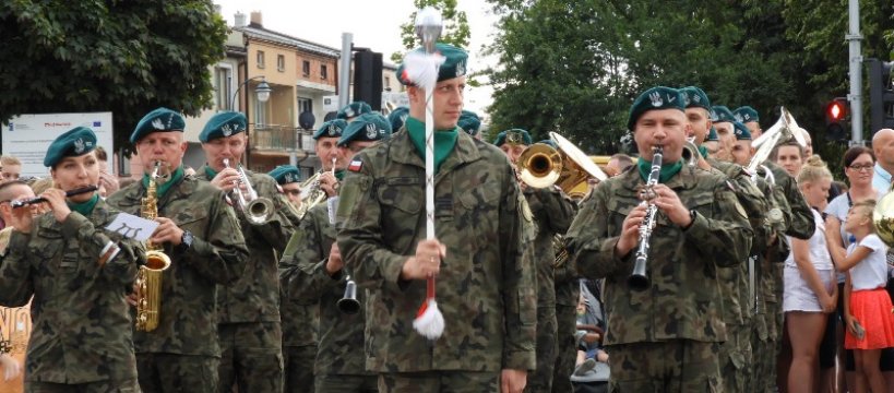 Mieszkańcy uczcili 75. rocznicę Powstania Warszawskiego 