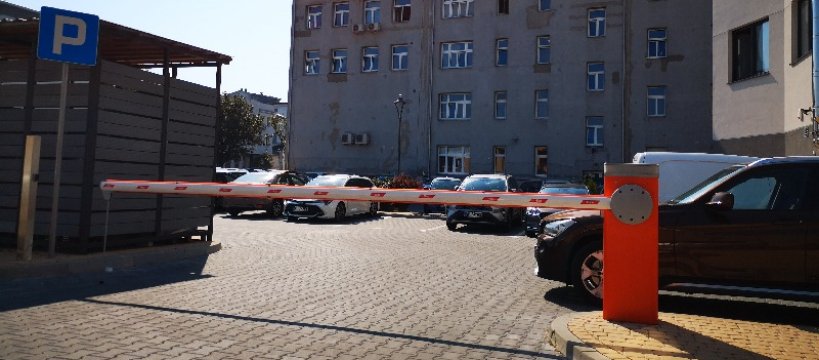Parkometry przy urzędach - czy powinny zostać zamontowane? SONDA