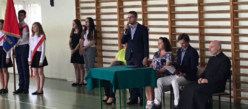 Uroczyste rozpoczęcie roku szkolnego w Rybnie 
