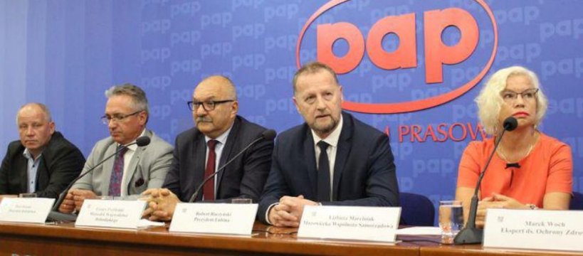 Kłopoty KWW Bezpartyjni i Samorządowcy z rejestracją list wyborczych. Dlaczego?