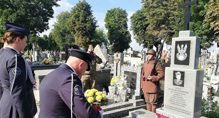 100-lecie Bitwy Warszawskiej i Święto Wojska Polskiego: uczcili pamięć bohaterów 