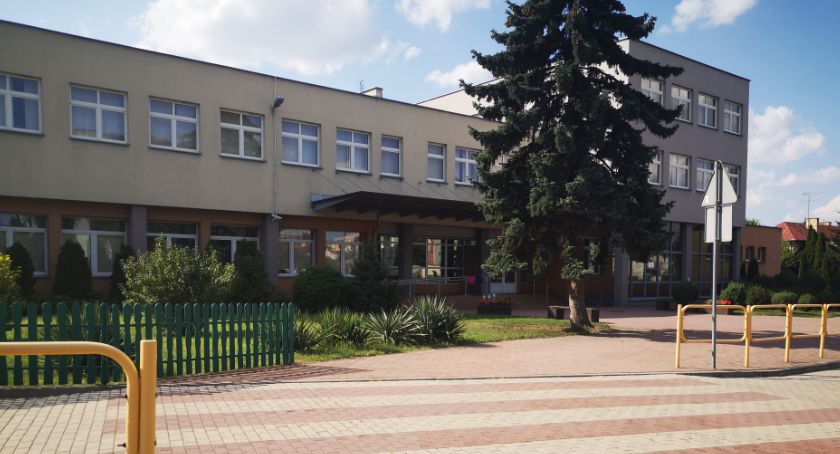Szkoły Sochaczew - będą dyskutować o powrocie do placówek na terenie miasta 