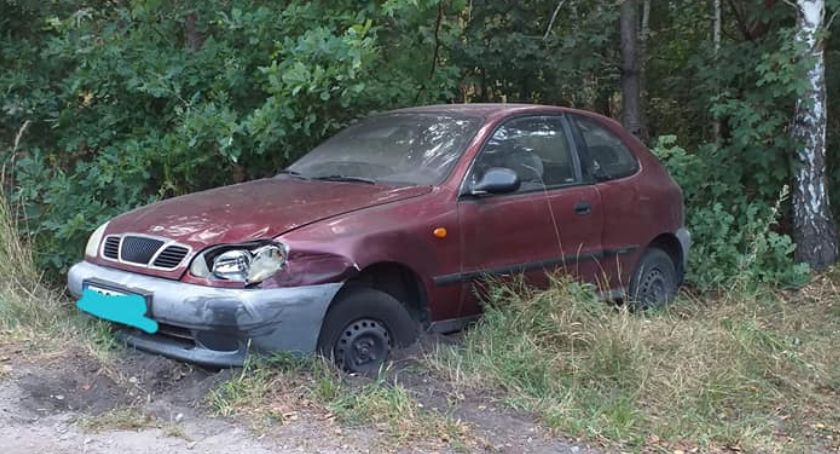 Rozbite auto bez kierowcy w Plecewicach