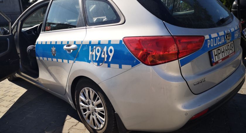 Podawali się za policjantów - młodzi mężczyźni w rękach policji 
