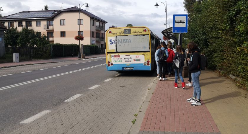 Dodatkowy autobus dla uczniów oraz apel ZKM