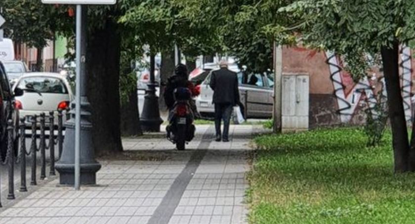Sochaczew centrum - skuterem po Warszawskiej 