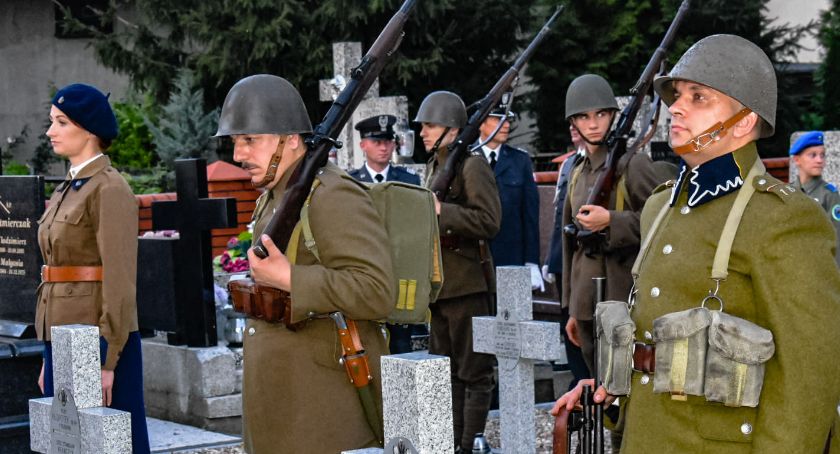  Relacja z uroczystości 81 rocznicy śmierci bohaterskiego majora Feliksa Kozubowskiego