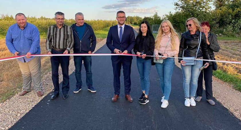 Przebudowa drogi Rybno-Karolków Rybnowski zakończona 