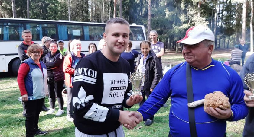 Gmina Rybno - pomoc dla Lenki, rekordy i świetna zabawa głównymi punktami grzybobrania 