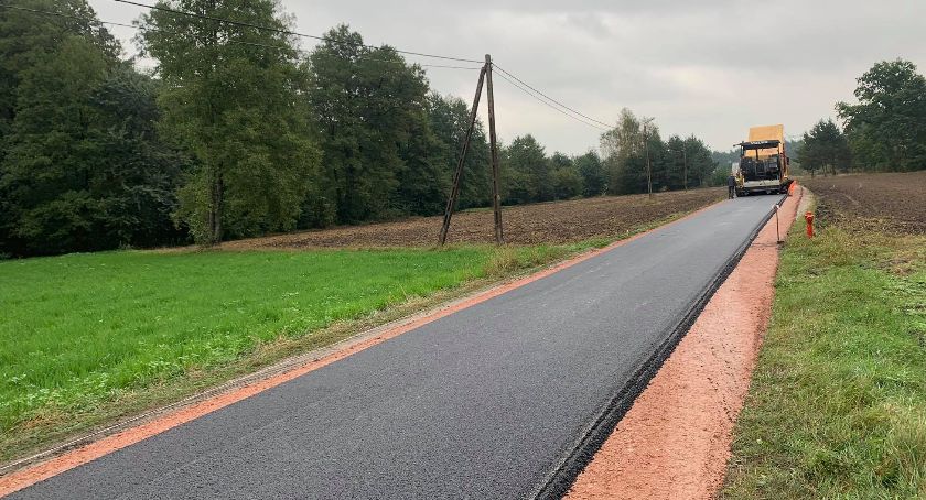 Młodzieszyn. Rozpoczeto przebudowę drogi gminnej w m. Radziwiłka