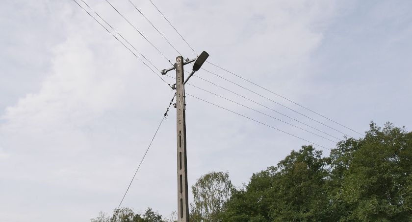 Gmina Młodzieszyn inwestuje w energooszczędność. Trwa kolejna modernizacja oświetlania