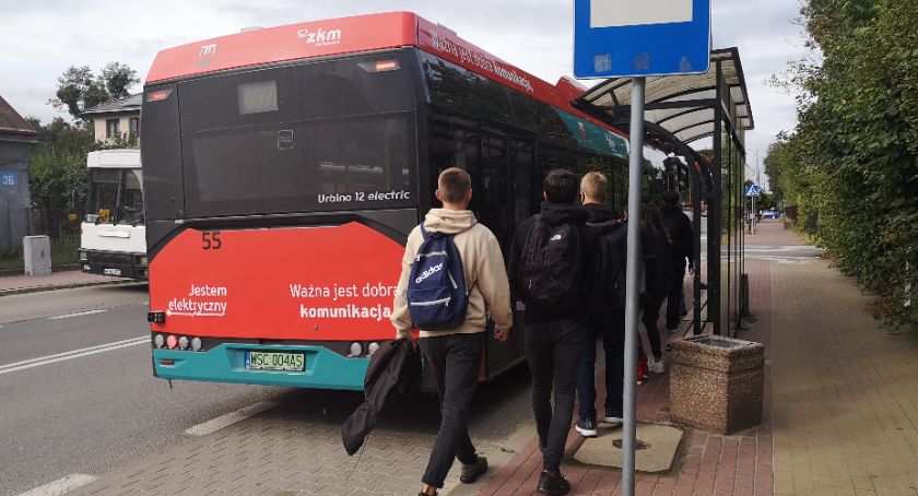 Komunikacja miejska Sochaczew - apel od uczniów do seniorów 