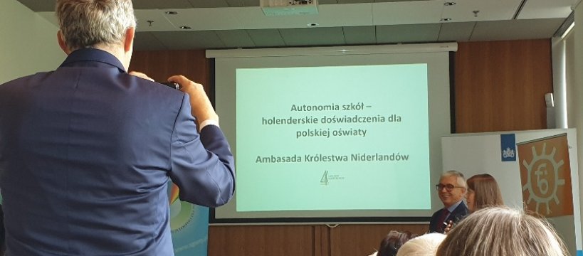 „Autonomia szkół – holenderskie doświadczenia dla polskiej oświaty”