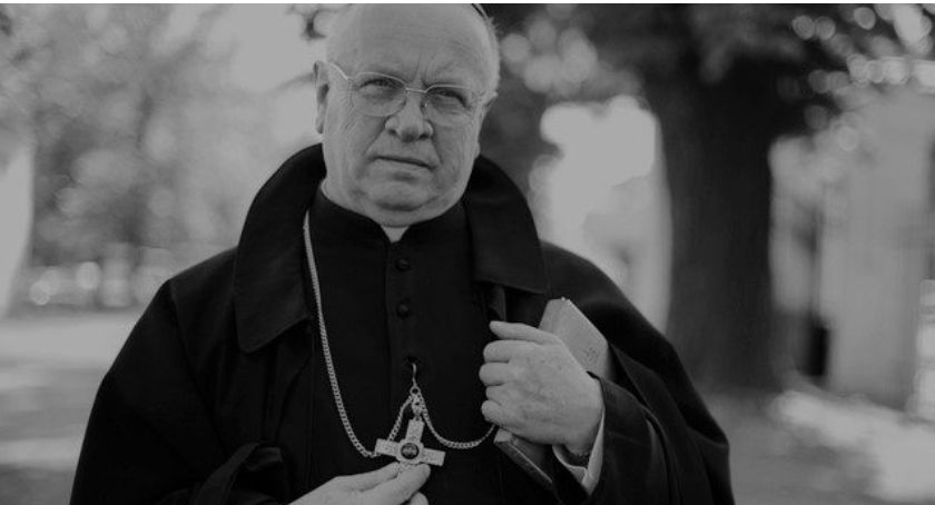 Biskup Józef Zawitkowski zmarł 