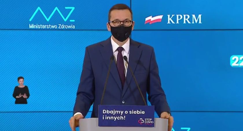 Szkoły, teatry, sklepy - od soboty nowe obostrzenia dla wielu przestrzeni
