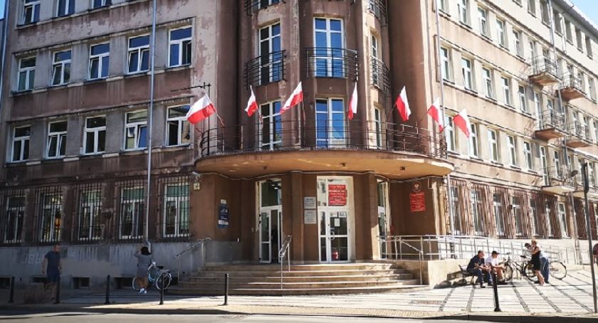 Urząd Miasta znów z wrzutnią na dokumenty 