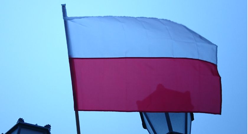 Maszt i flaga w gminie Rybno - wójt Damian Jaworski dziękuje mieszkańcom 