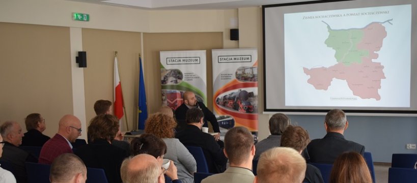 O kolejach polowych na konferencji w Nieporęcie