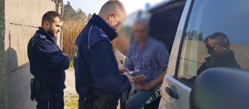 Skandal w Azorku - nietrzeźwy opiekun w pracy 