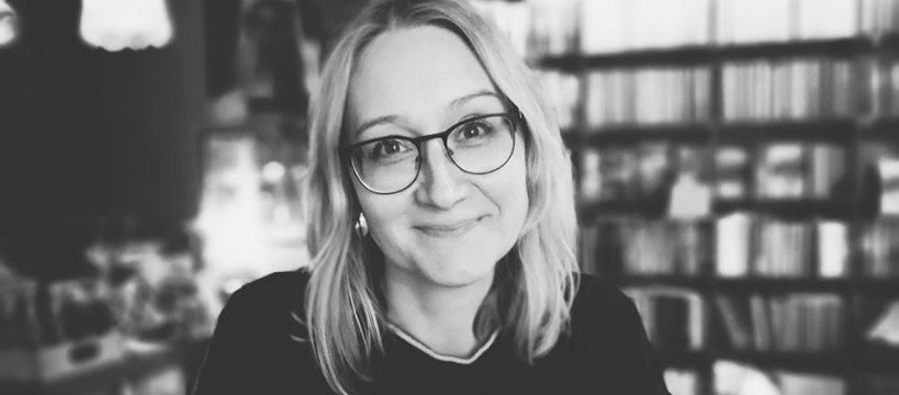 Olga Gitkiewicz w Sochaczewie - najazd pisarzy w Łoskot Cafe 