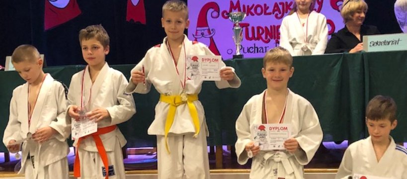 Dziewiętnaście  medali Siódemkowiczów z XXII Ogólnopolskiego Mikołajkowego Turnieju Judo w Płocku