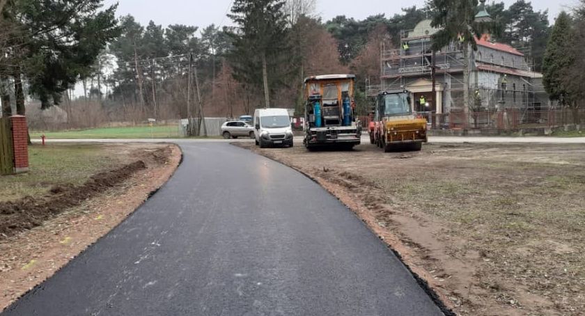 Budowa drogi w Kamionie Poduchownym