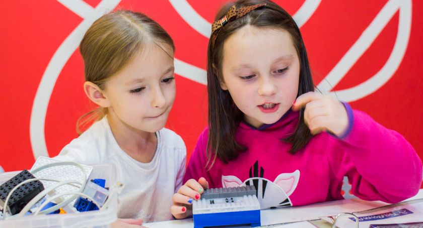 Wreszcie razem! Ferie zimowe z MINECRAFTEM I ROBOTAMI dla dzieci w Sochaczewie zaprasza TwojRobot.pl!