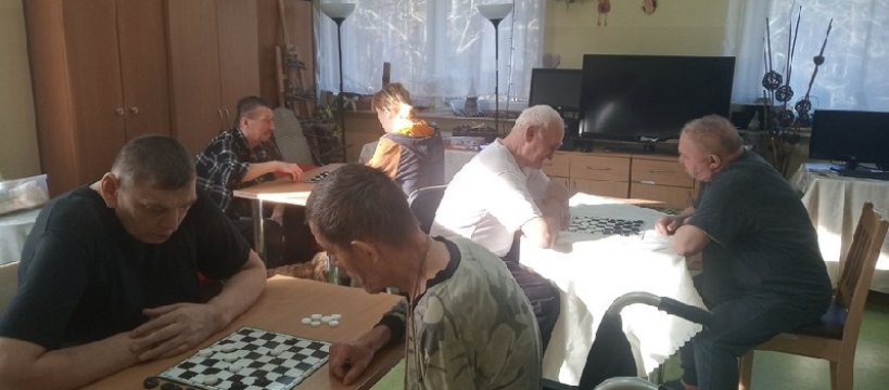 Turniej warcabowy w DPS Młodzieszyn