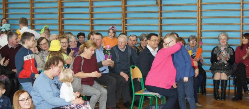 Święto Babci i Dziadka w Szkole Podstawowej w Kamionie