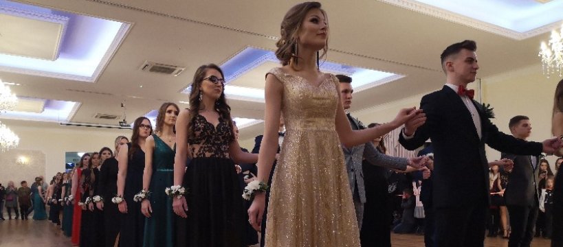 Studniówka 2020 Sochaczew - Zespół Szkół im. Iwaszkiewicza [video] 