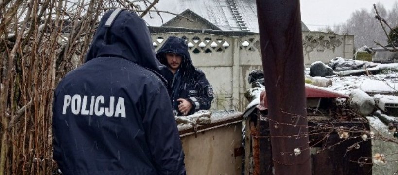 Sochaczewscy mundurowi z pomocą bezdomnym