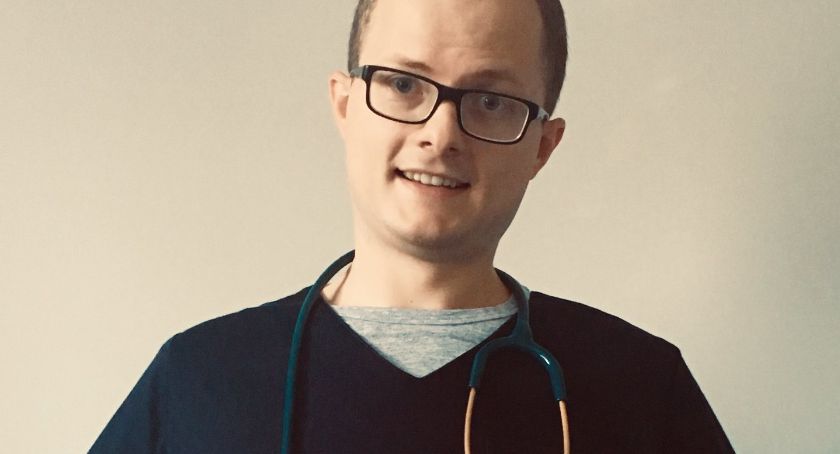 Lekarz Tomasz Florczak – nie wyobrażam sobie diagnozować wysypki przez internet