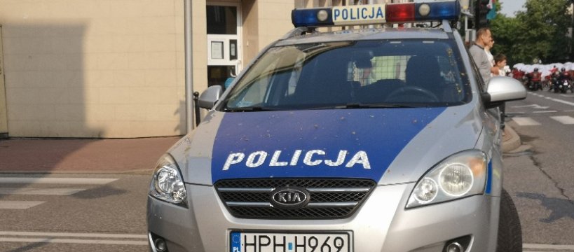 Policja wzywa do pozostania w domach - apel do mieszkańców na ulicach 