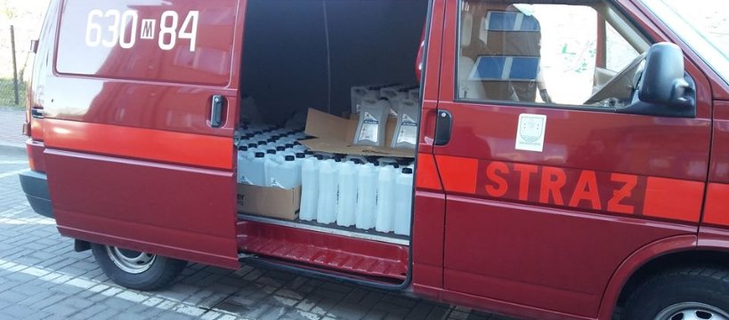 900 l płynu dezynfekującego trafi do strażaków z powiatu sochaczewskiego 