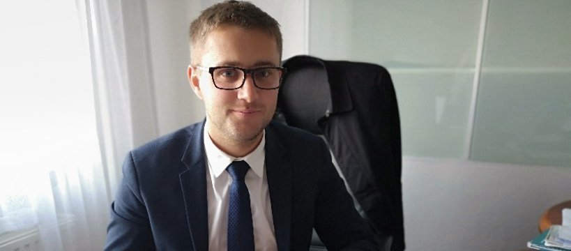 Wójt Damian Jaworski przekazuje życzenia świąteczne dla mieszkańców [video]
