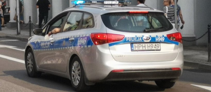 Musiał wyładować energię - ukradł i zniszczył znaki drogowe