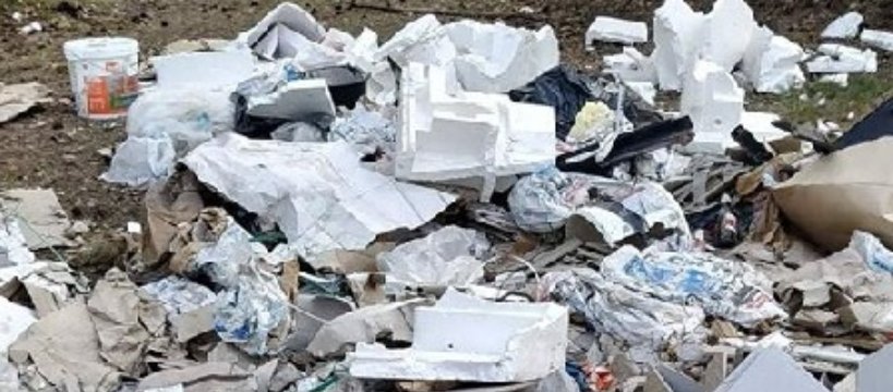 Śmieci w lesie - to już kolejny raz kiedy odpady trafiają na polany
