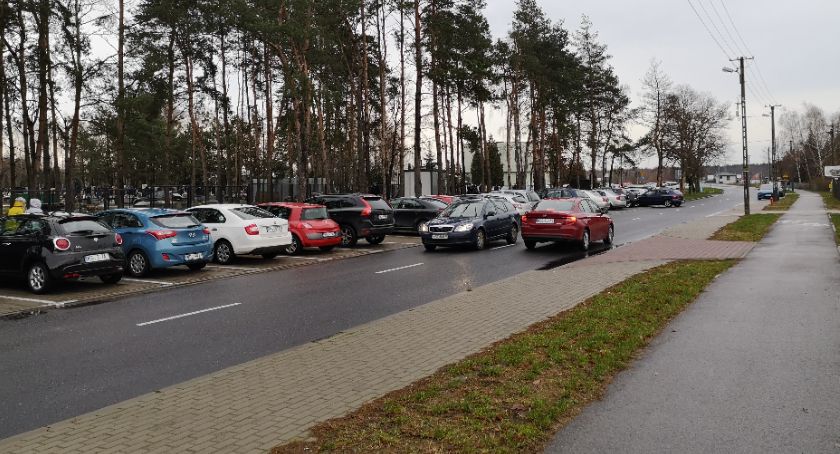Wigilia w Sochaczewie - tłumnie odwiedzamy cmentarze 