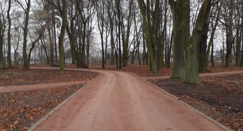 Zabytkowy Park w Młodzieszynie - zakończono prace renowacyjne