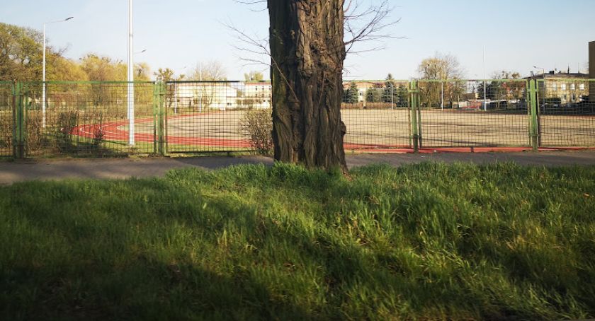 Boisko przy Ogrodniku w Sochaczewie - są kary dla wykonawcy inwestycji