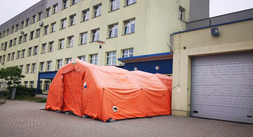Szpital odpowiada na pytania radnych o szczepienia osób przeciw COVID-19